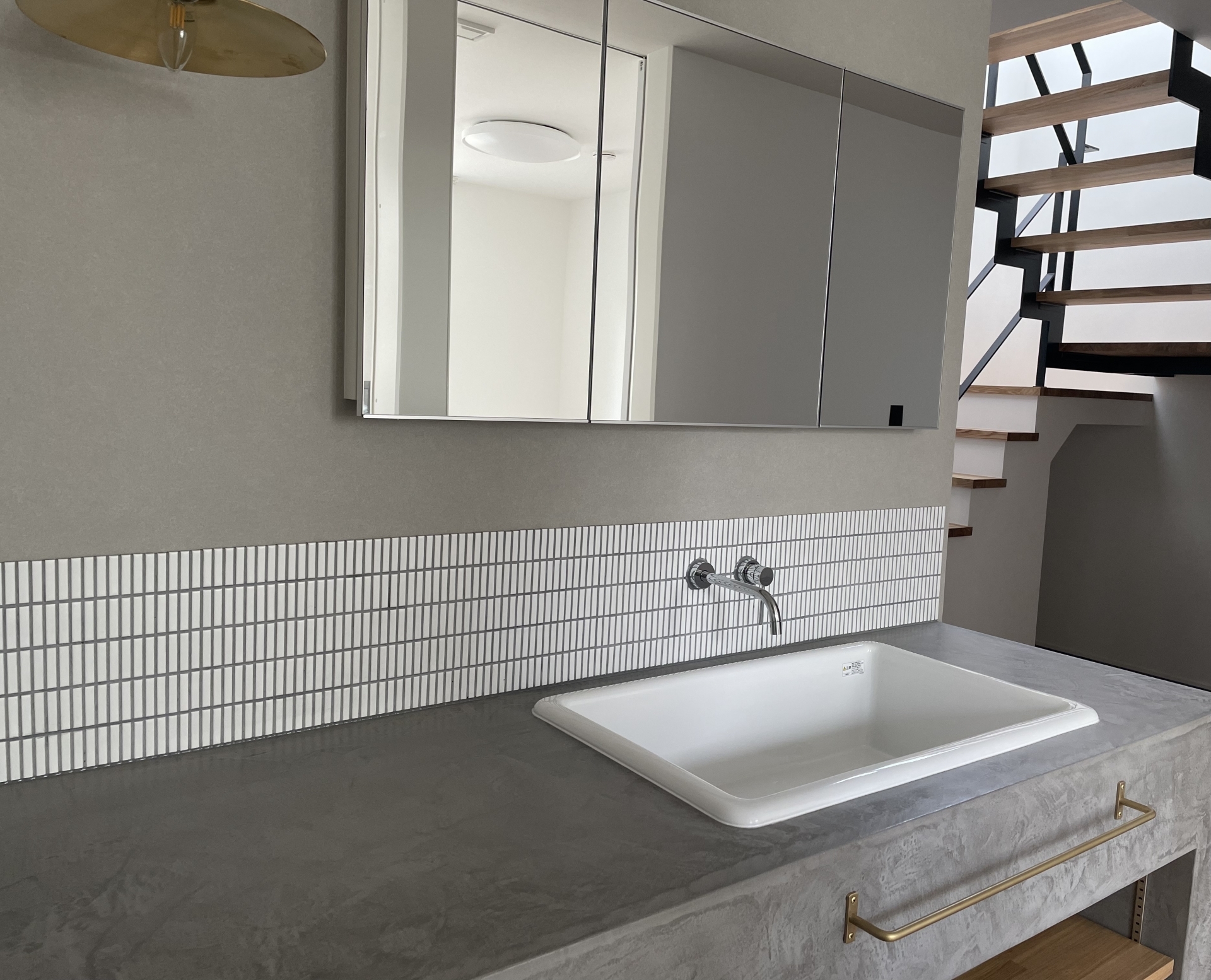 無造作洗面台2025.2.25